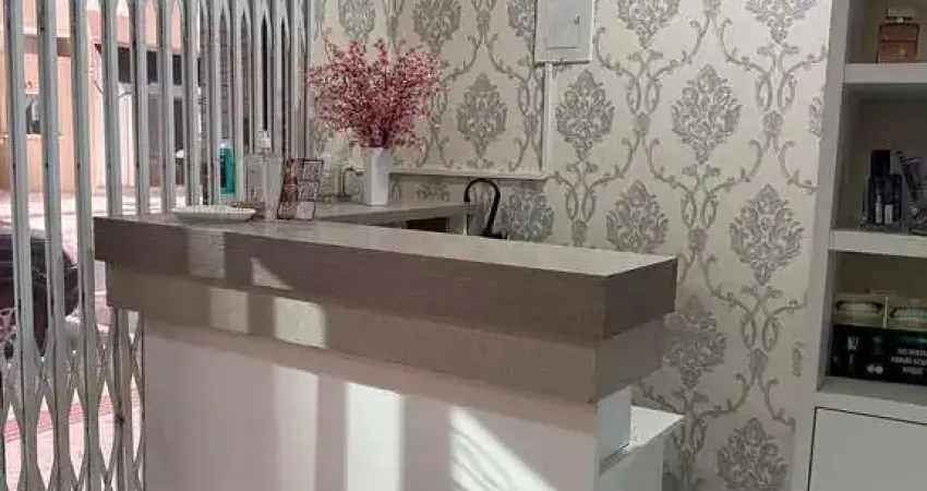 Aluga ou vende sala comercial no terreo no centro de balneário camboriu