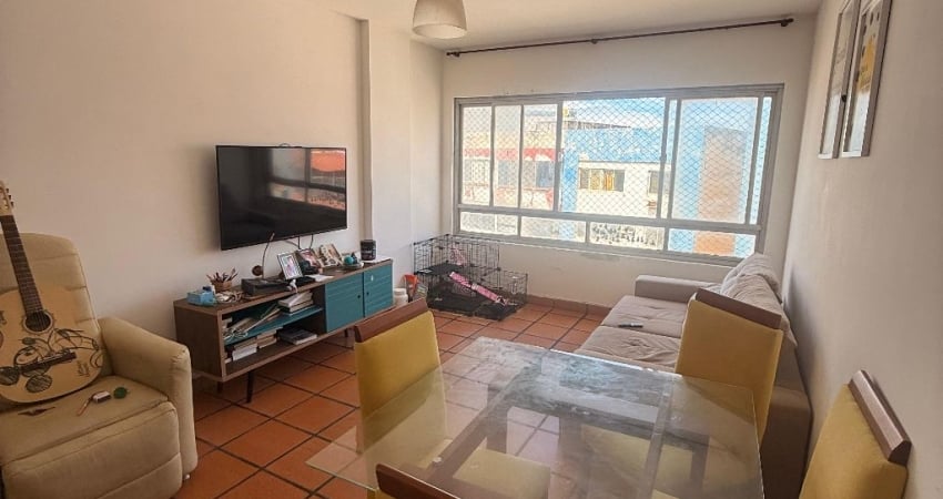 APARTAMENTO 2/4 + DEPENDÊNCIA A VENDA NO COSTA AZUL