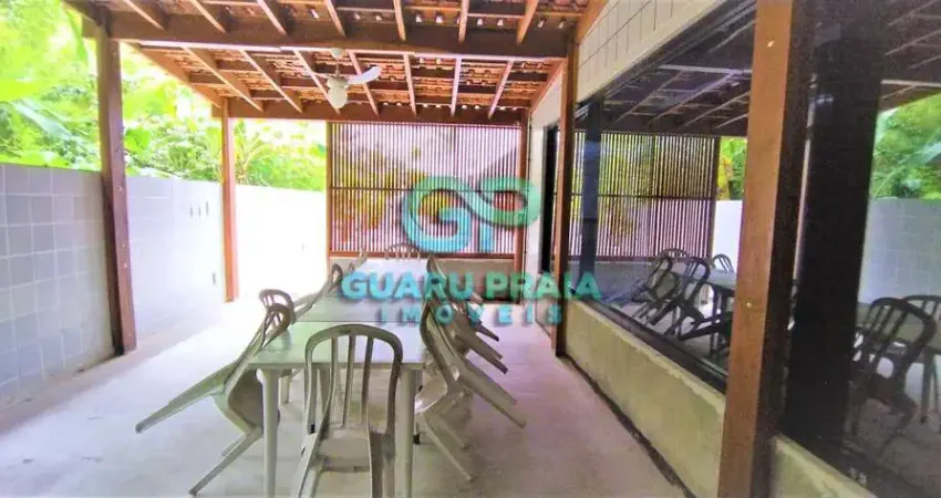 3 dormitórios sendo 1 suíte, sala espaçosa para 2 ambientes, banheiro social, cozinha, área de serviço, 2 vagas de garagem