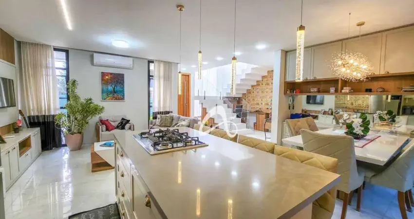 Sobrado alto padrão em condomínio à venda, planejado e decorado, no CONDOMÍNIO VERONA, Bairro Umbará, Curitiba/PR.