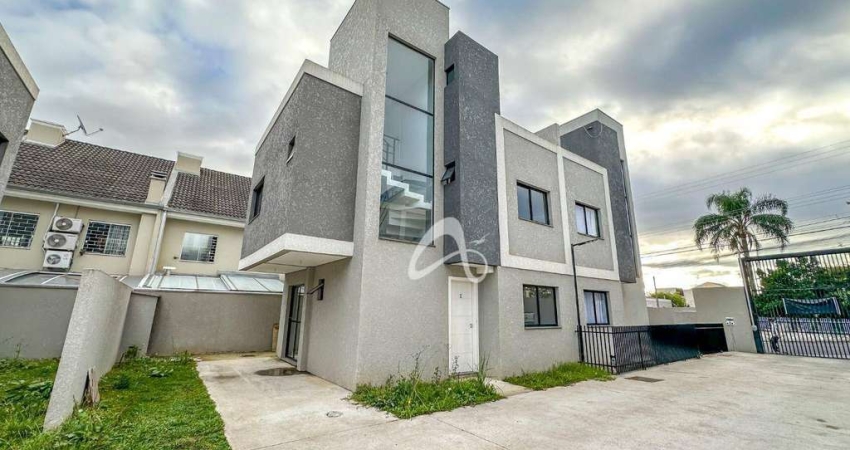 Triplex novo em condomínio à venda, com 03 quartos sendo 1 suíte, terraço com churrasqueira no Bairro Uberaba, Curitiba/PR.