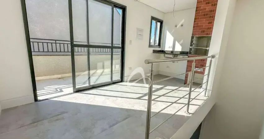Sobrado novo de frente para a rua à venda, 3 quartos (1suíte), churrasqueira coberta | Xaxim - Curitiba/PR.