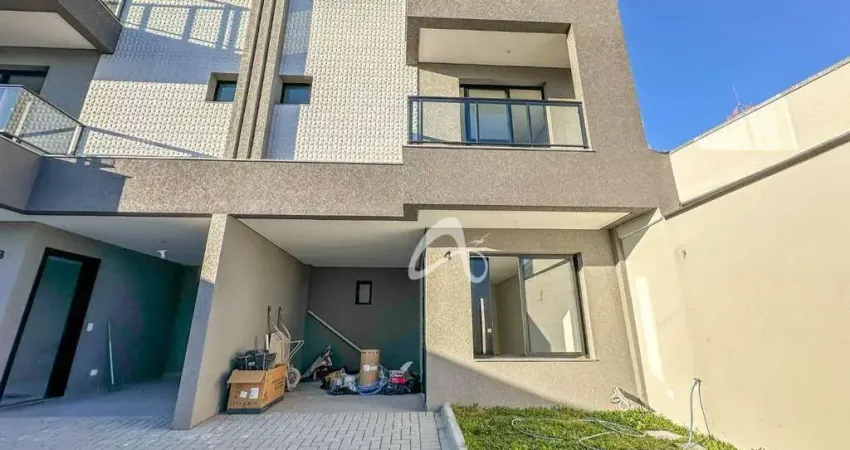 Sobrado Triplex novo à venda, 3 quartos (1 suíte/closet) ático coberto - terraço com churrasqueira - Bairro Uberaba, Curitiba/PR.