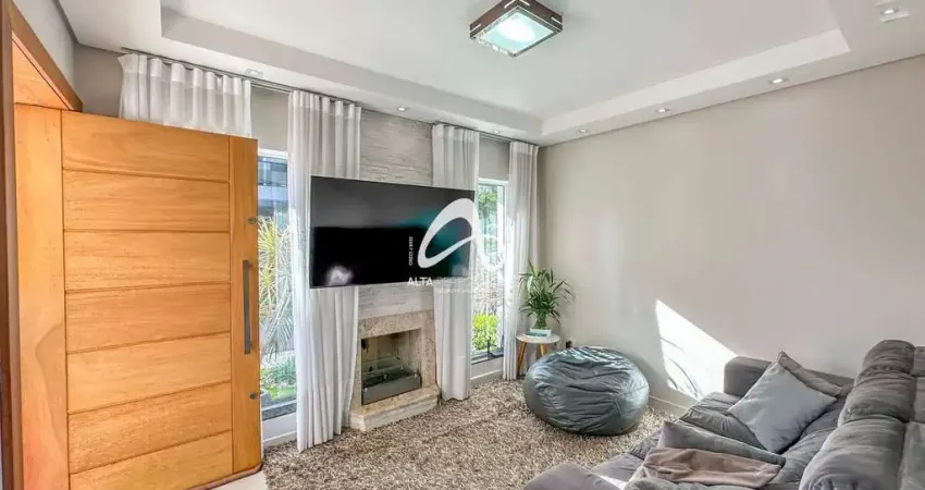 Sobrado Triplex Alto Padrão em condomínio | 4 quartos (1 suíte) – Iná