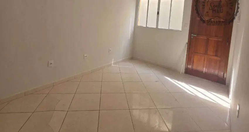 Casa em condomínio fechado com 2 quartos à venda na Rua Marlene Figuerôa, Jardim Glória, Praia Grande