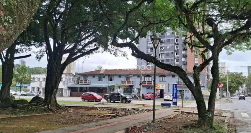 Sobrado Comercial, bairro Anita Garibaldi - Joinville