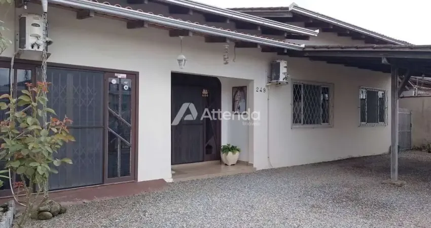 Casa com 3 quartos à venda no Fátima, Joinville 
