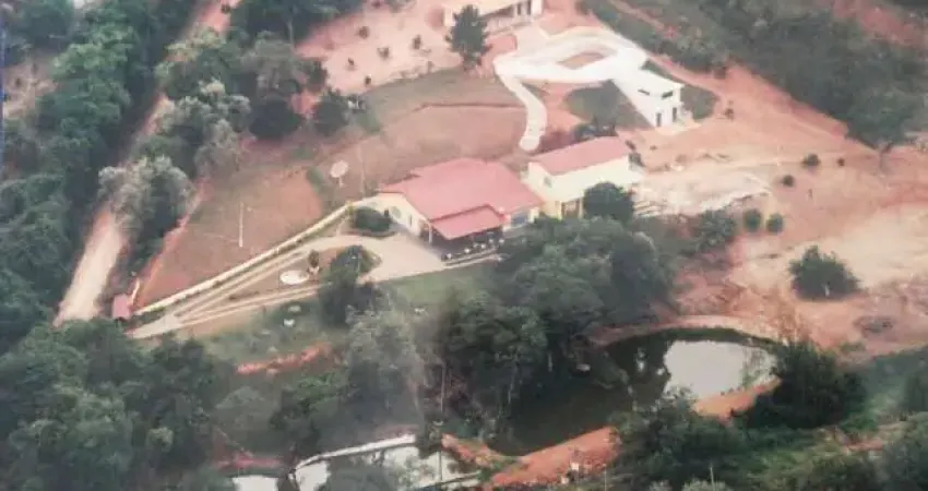 Chácara com 3 dormitórios à venda, 14000 m² por R$ 2.100.000,00 - Campo Novo - Bragança Paulista/SP