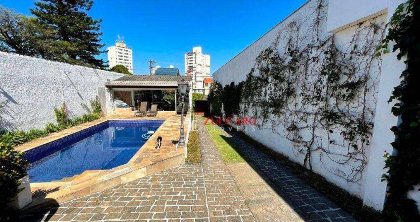 Sobrado de Alto Padrão Vila Rosália com Piscina na Vila Rosália em Guarulhos, 294m², 3 Suítes, 8 Vagas.