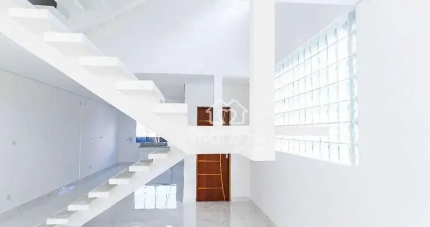 Sobrado com 4 dormitórios à venda, 384 m² por R$ 890.000,00 - Parque São Vicente - Mauá/SP