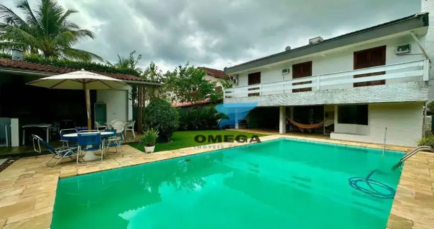 Casa com 6 dormitórios sendo 3 suítes à venda - Jardim Acapulco - Guarujá/SP.