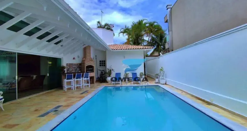 Casa à venda no Jardim Acapulco - Guarujá/SP