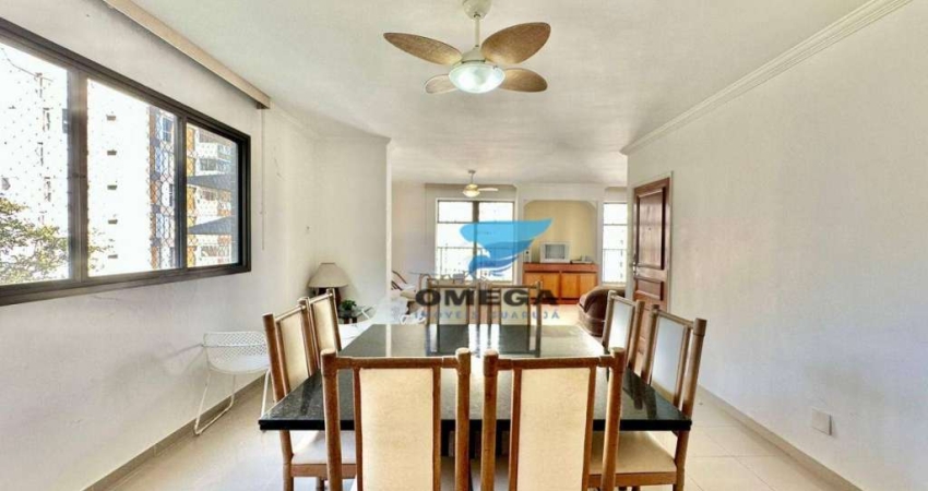 Praia das Pitangueiras, Guarujá, Próximo ao mar, 4 dormitórios ( 2 suítes), Sala para 3 ambientes, varanda, vista mar, 2 vagas