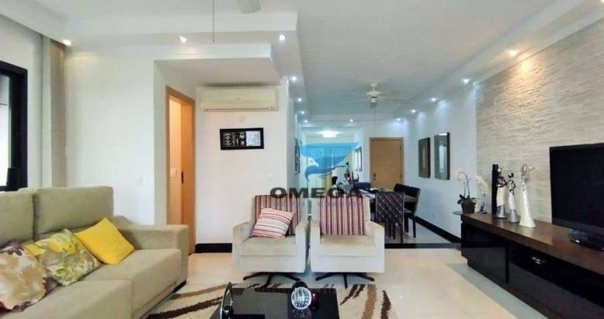 Apartamento reformado com varanda e 3 dormitórios à venda na praia das Pitangueiras - Guarujá/SP