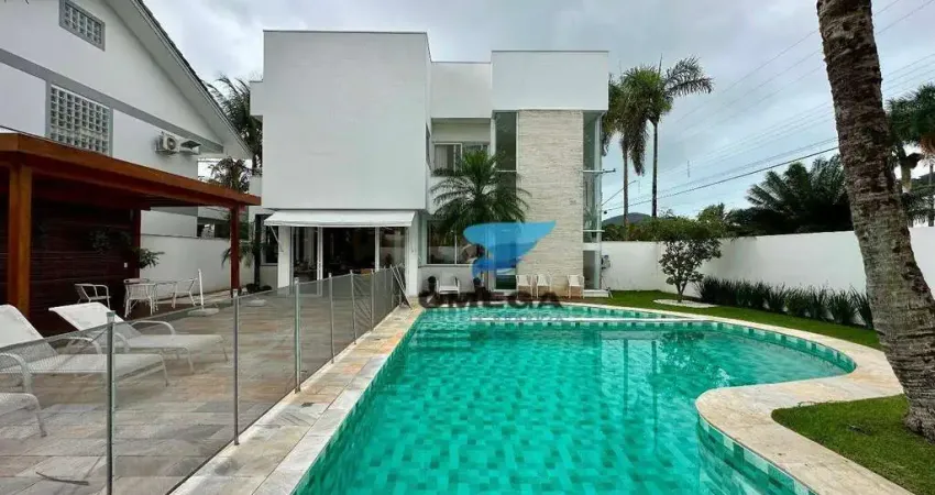 Casa à venda no Condomínio Jardim Acapulco no Guarujá | Omega Imóveis