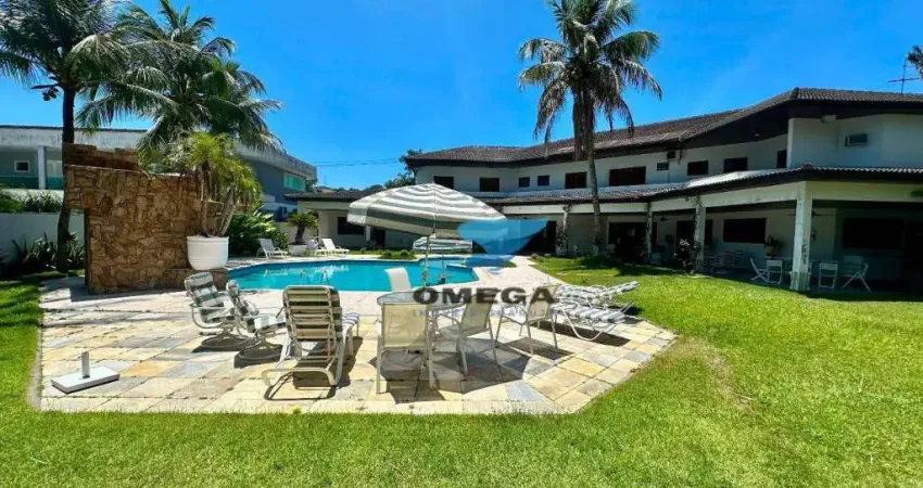 Casa à Venda no Condomínio Jardim Acapulco no Guarujá | Omega Imóveis