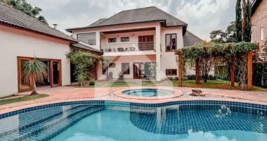 Casa de Condomínio em Aldeia da Serra - Barueri, SP