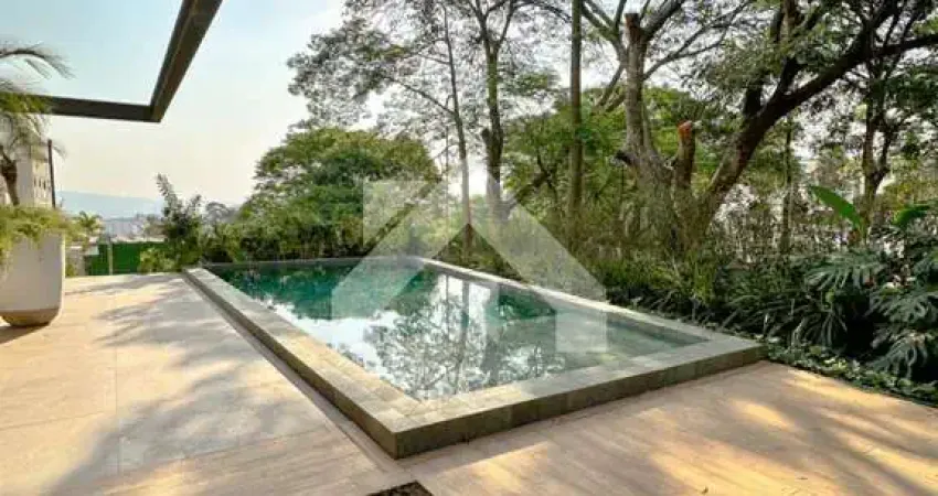 Casa de Condomínio em Tamboré - Santana de Parnaíba, SP