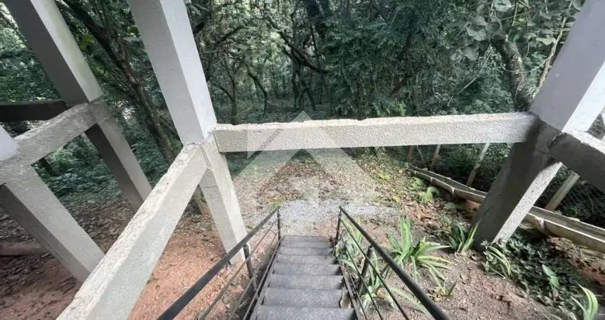 Casa de Condomínio em Chácara dos Lagos  -  Carapicuíba