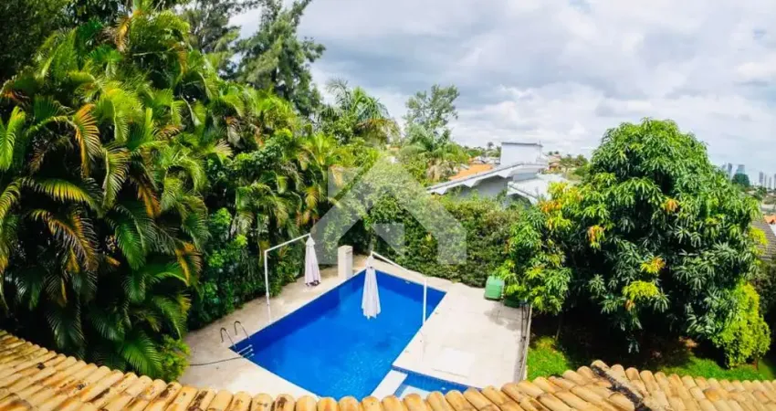Casa de Condomínio em Alphaville - Santana de Parnaíba, SP