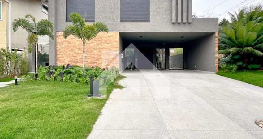 Casa de Condomínio em Alphaville  -  Santana de Parnaíba