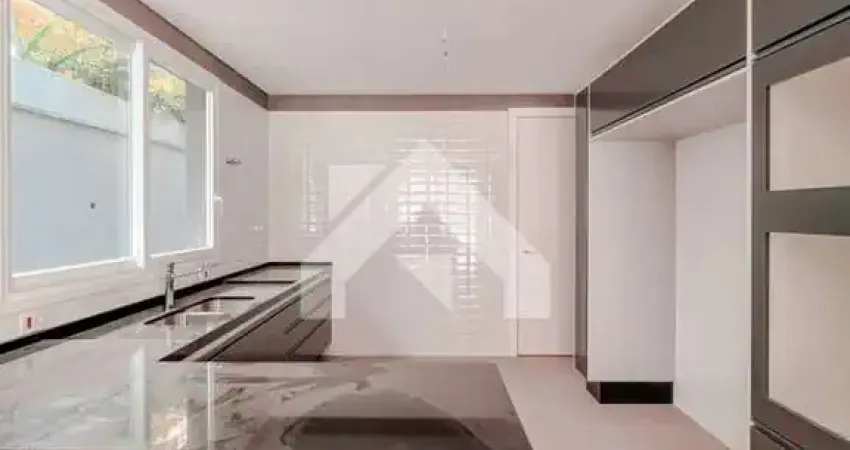 Casa de Condomínio em Tambore  -  Santana de Parnaíba
