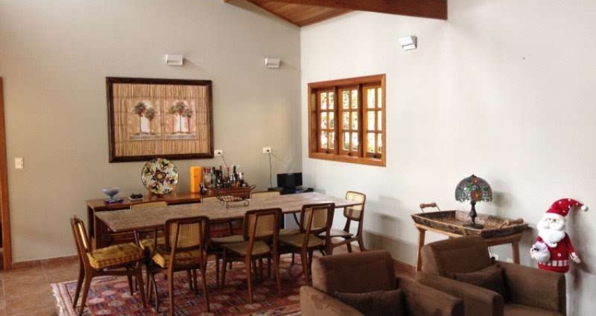 Casa de Condomínio em Aldeia da Serra - Santana de Parnaíba