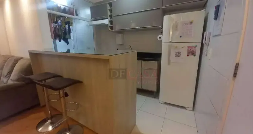 Apartamento a venda em Guaianases com 2 dormitórios e 1 vaga de garagem.