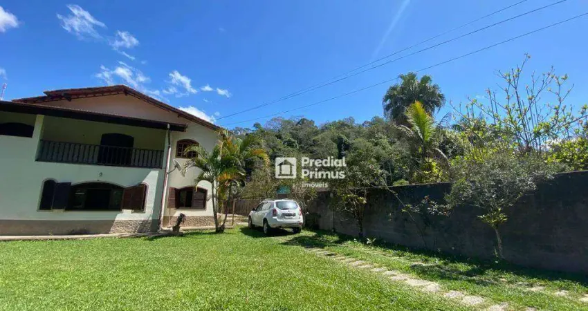 Casa à venda por R$ 760.000,00 - Amparo - Nova Friburgo/RJ
