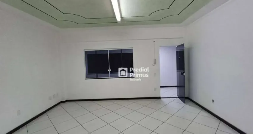 Sala para alugar, 27 m² por R$ 919/mês - Conselheiro Paulino - Nova Friburgo/RJ