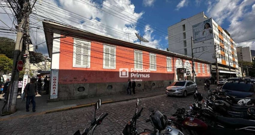 Loja para alugar por R$ 3.000/mês - Centro - Nova Friburgo/RJ