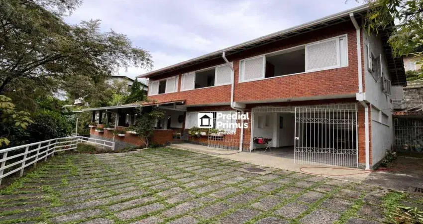Casa com 11 quartos à venda no Cascatinha, Nova Friburgo