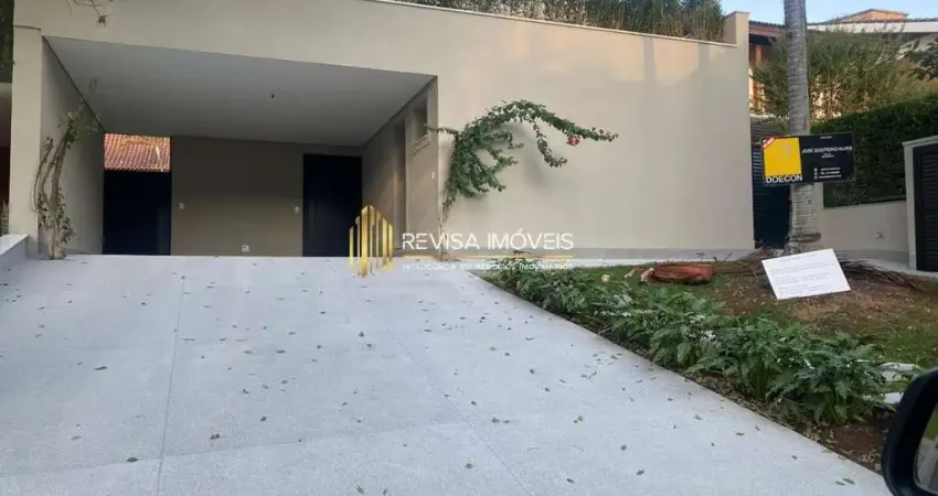 Casa em condomínio fechado com 4 quartos à venda na Alameda Guarujá, 637, Alphaville, Santana de Parnaíba