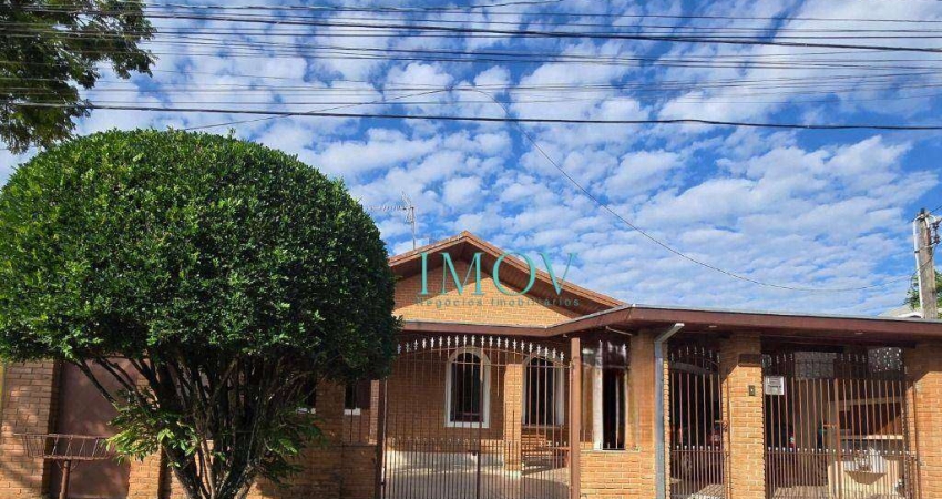 Casa com 3 dormitórios à venda, 220 m² por R$ 1.100.000,00 - Bosque dos Eucaliptos - São José dos Campos/SP
