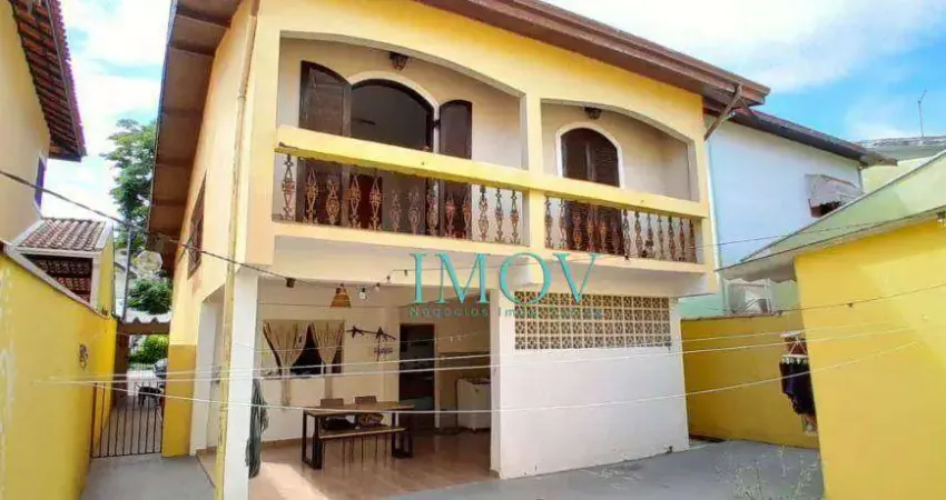 Sobrado com 3 dormitórios à venda, 250 m² por R$ 850.000,00 - Jardim Alvorada - São José dos Campos/SP