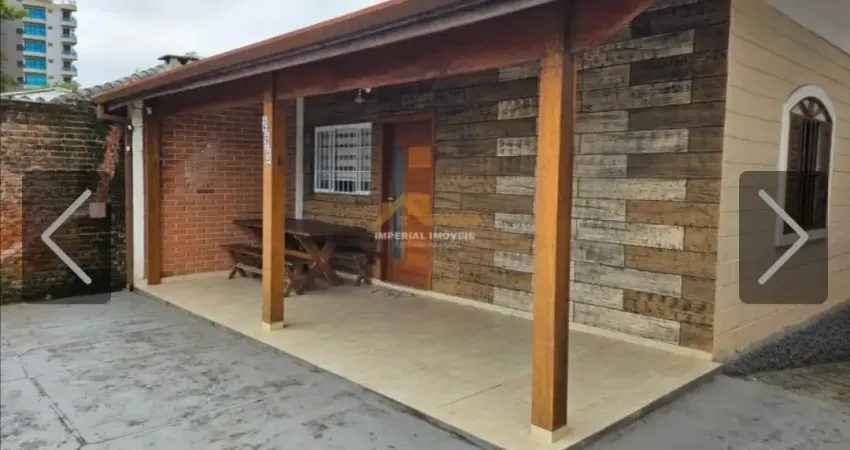 Casa pé na areia bairro: massaguaçu em excente localização lote inteiro: 10x25 mais informações me chame 12974118299