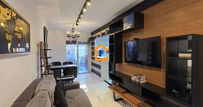 Casa duplex em condomínio, reformada e mobiliada, 3 quartos, 1 suíte, 1 vaga, vargem pequena - rio de janeiro/rj