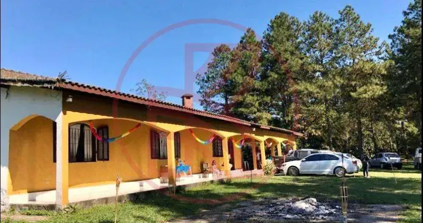 Chácara para Venda em Santo André, Parque das Garças, 4 dormitórios, 1 suíte, 3 banheiros