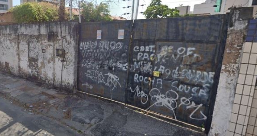 Terreno à venda na Rua Dom Sebastião Leme, 679, Fátima, Fortaleza