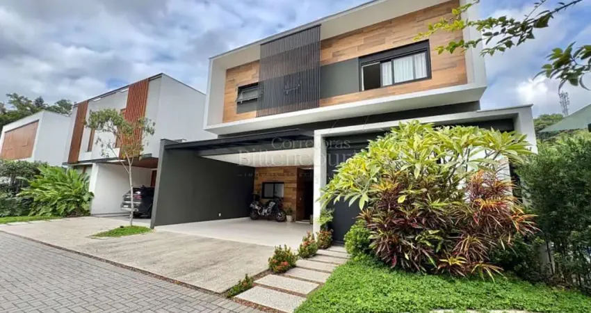 Casa em condomínio fechado com 3 quartos à venda no América, Joinville 