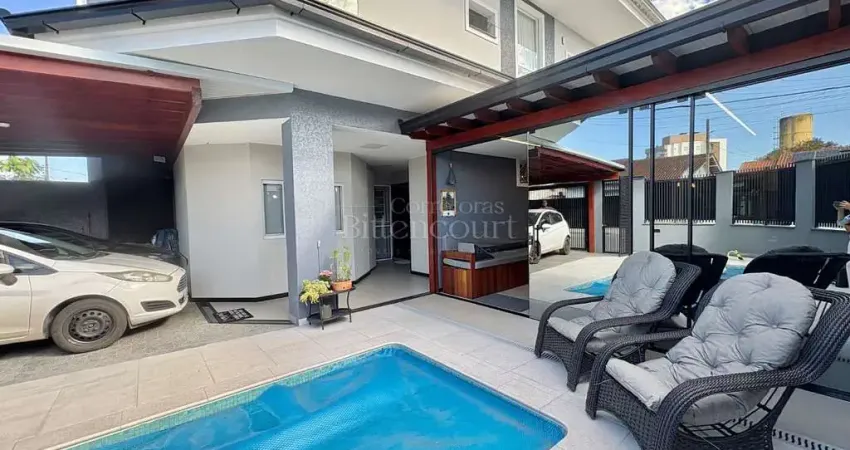 Casa com 3 quartos à venda no Costa e Silva, Joinville 