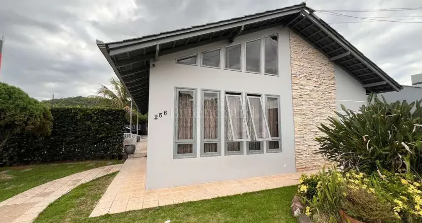 Casa com 3 quartos à venda no Glória, Joinville