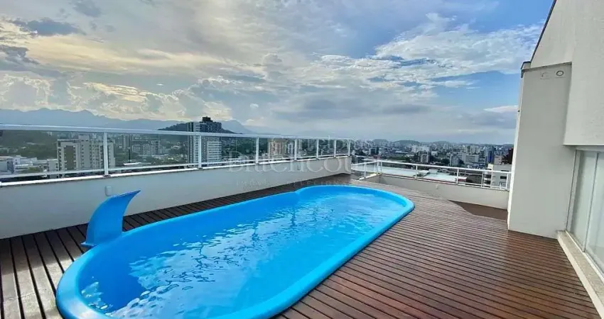 Cobertura duplex no Centro