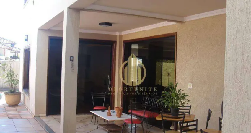 Casa com quatro suítes