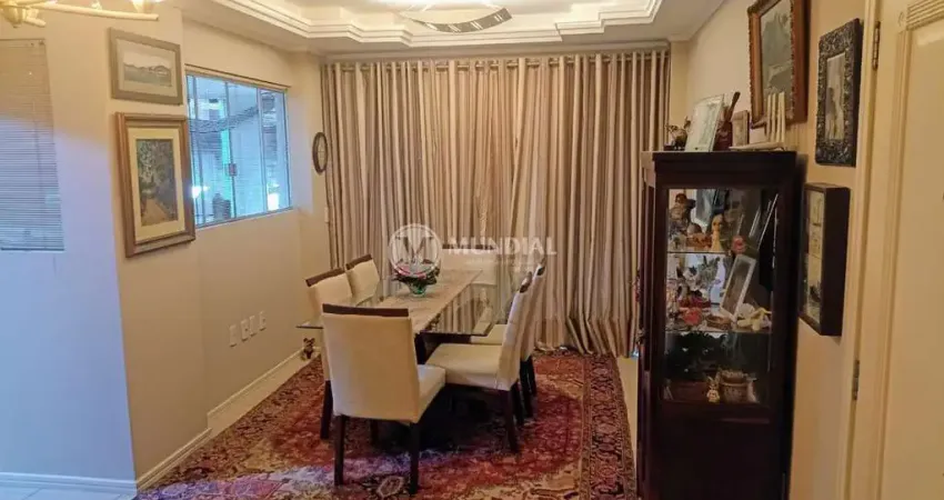 Apartamento na quadra do mar , centro, balneário camboriú - sc