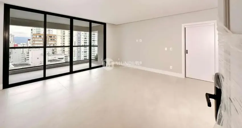 Ótimo apartamento amplo no centro de balneÁrio, Centro, Balneário Camboriú - SC