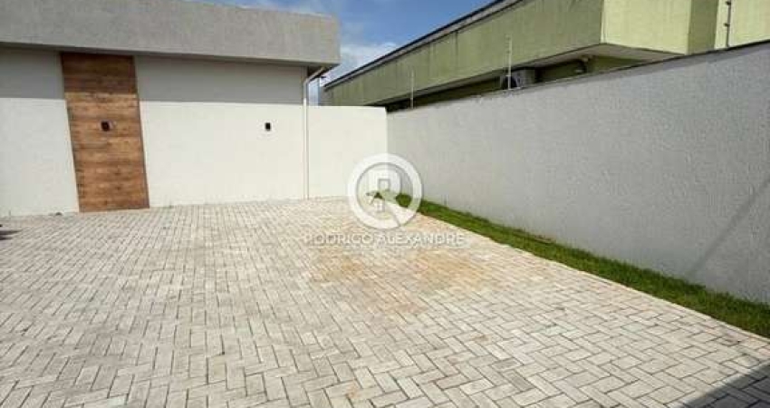 Casa à venda com 2 dormitórios (sendo 1 suíte), piscina por R$260.000,00