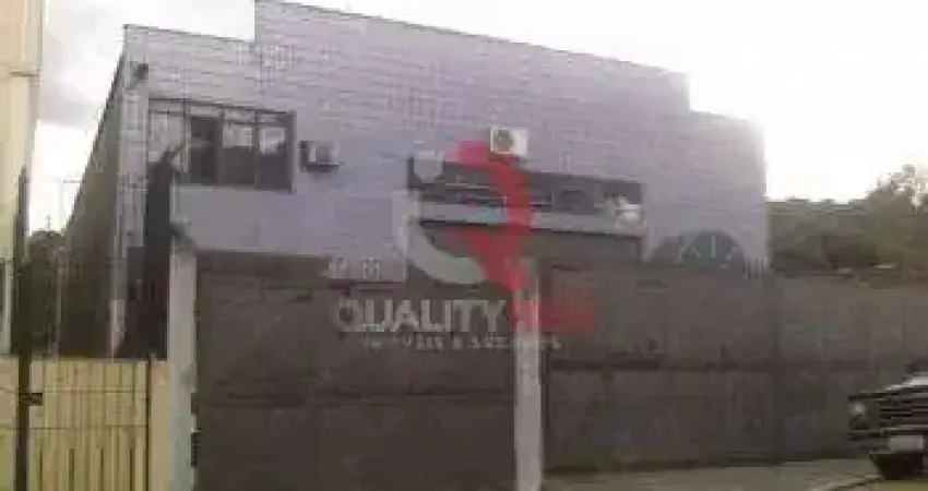 Galpão para venda na vila amália próximo de todos os comércios e principais vias da região. imóvel possui 4 pavimentos, com 200m2 de escritórios, cozinha, vestiário, alojamento, doca para carga e desc