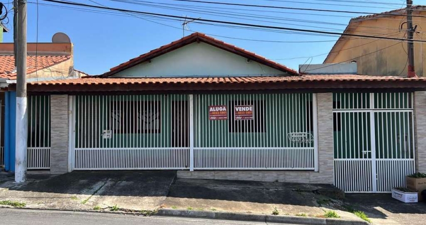 Casa para Venda em Bragança Paulista, Vila Mota, 4 dormitórios, 1 suíte, 3 banheiros, 2 vagas