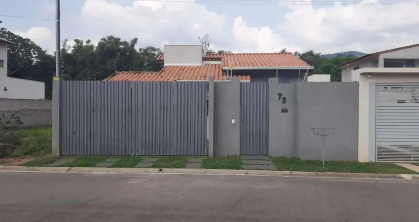 Casa para Venda em Bragança Paulista, Residencial Alvorada, 3 dormitórios, 2 banheiros, 3 vagas